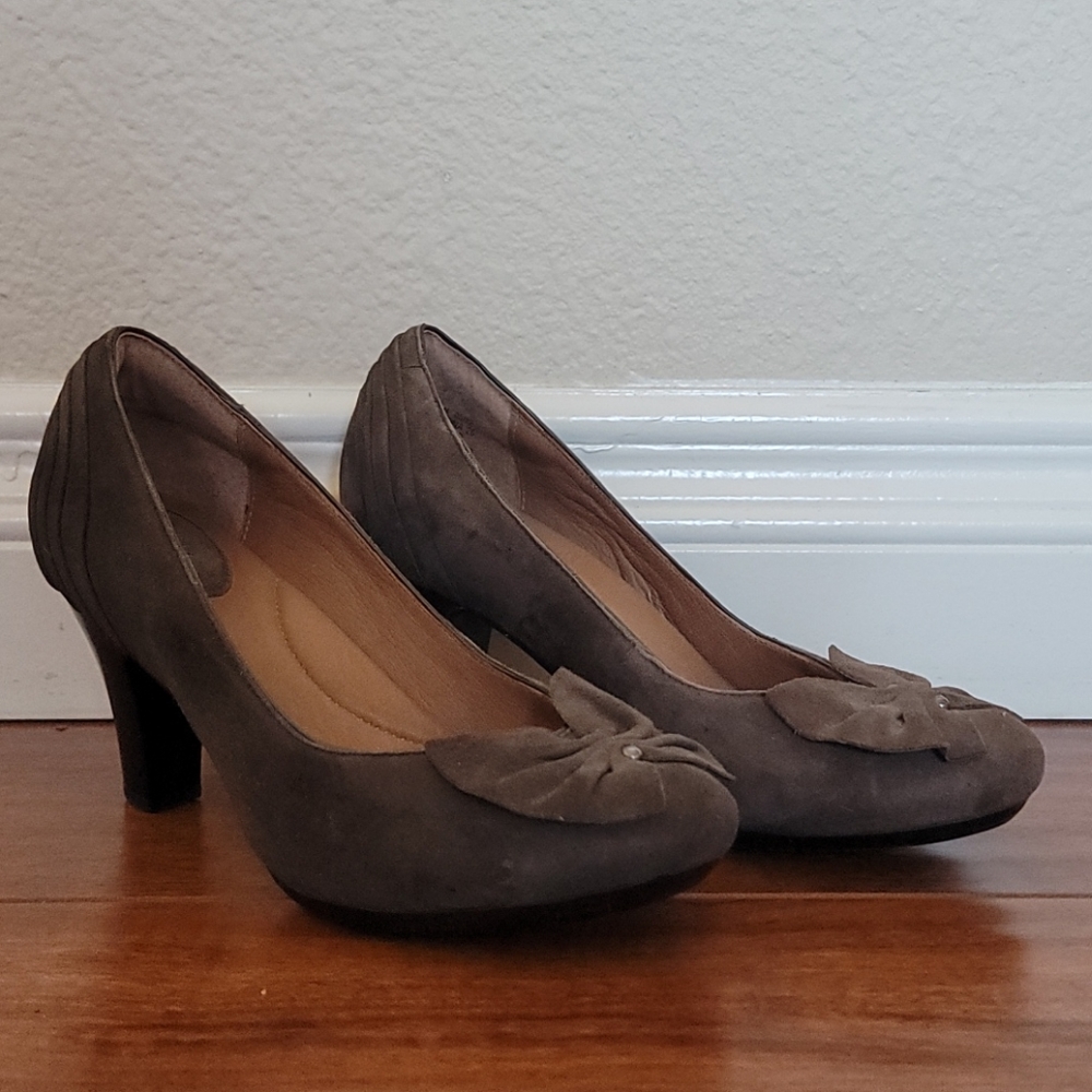 Heels - Picture 2 of 4